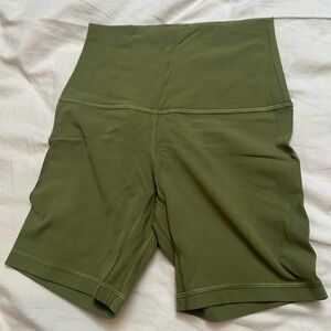 Lululemon Align High-rise shorts 6’’ size 4 Bronze Green